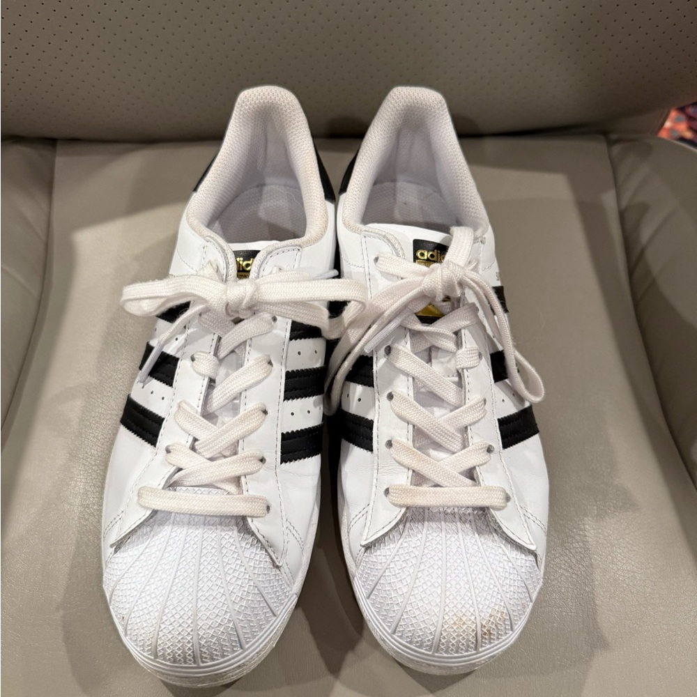 Superstar Adidas Classic White Sneakers with Black Stripes